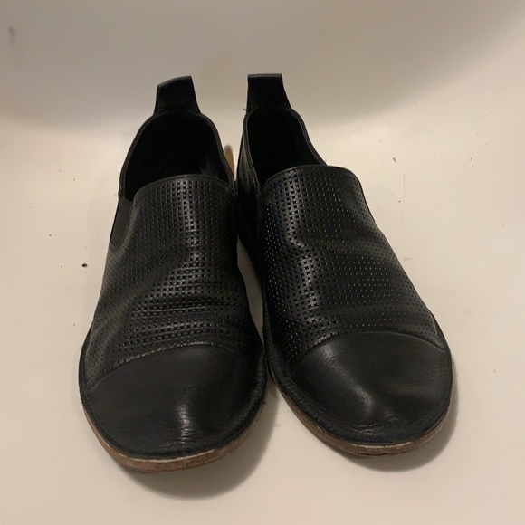 Vince leather flat sz 7 - Picture 2 of 9